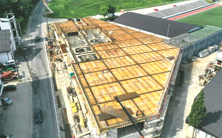 Radovi na poslovno stambenom objektu u Cazinu